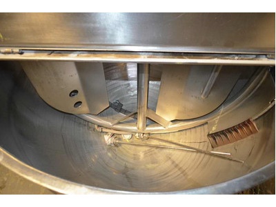 200 GAL. SINGLE AGITATION STEAM KETTLE