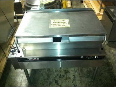 GARLAND  40 GAL. TILTING BRAISING PAN