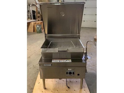 2019 Cleveland Tilting Skillet