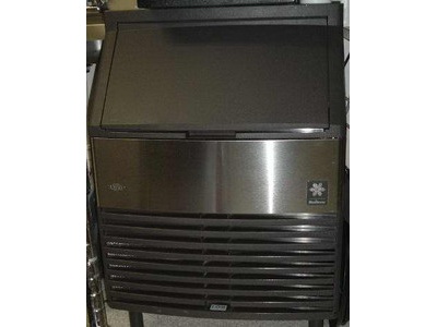 Manitowoc QD-0132A Cube-Style Ice Maker 