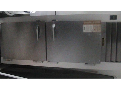 2009 commercial refridgerator