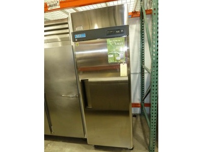 Turbo-Air M3R241 - 1-Door Refrigerator