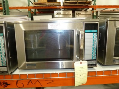 Sharp R-23GT- 1600W Commercial Microwave