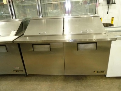 True TSSU-60-24M-B-ST - MegaTop Prep Tbl