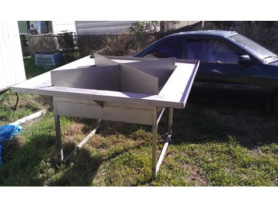 oyster shucking table